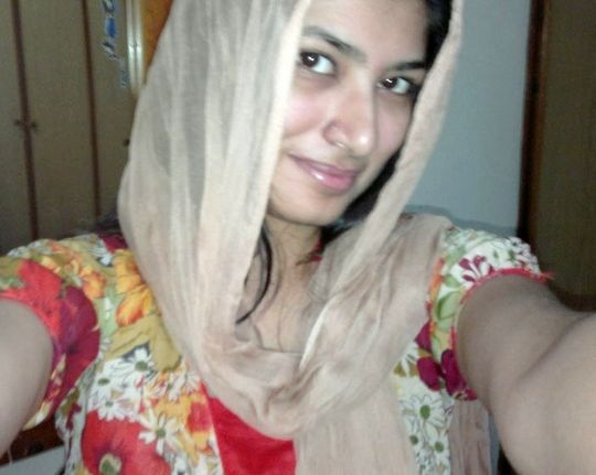 Селфи в нижнем белье симпатичной пакистанки